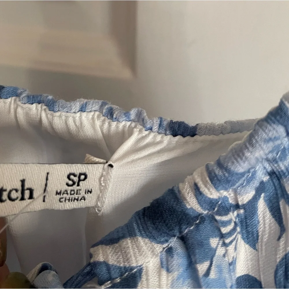 Abercrombie & Fitch Blue Floral Crinkle Maxi Dress NWT Small Petite 159-591-4465